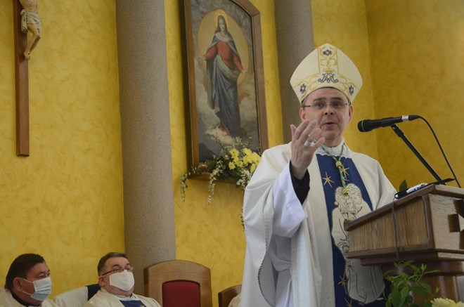 Biskup Bože Radoš predslavio misno slavlje na hodočasničkom danu u svetištu Gospe Brze Pomoći